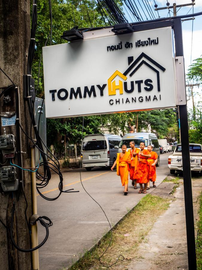 Tommy Huts Hotell Chiang Mai Exteriör bild